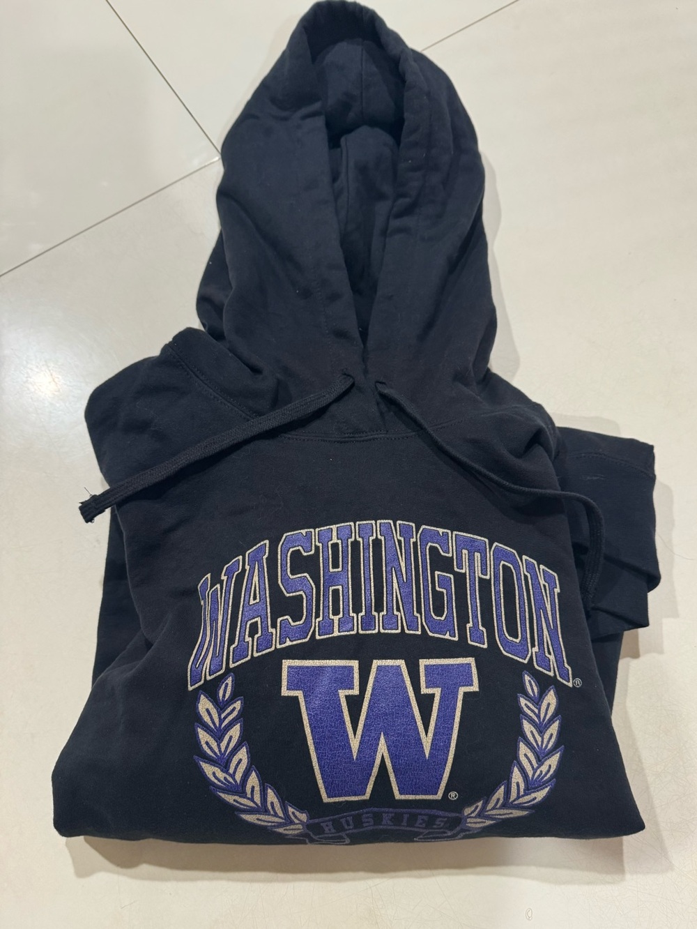 Men’s XL Washington Huskies Black Hoodie with Logo